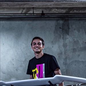 Meet your Posher, Chase